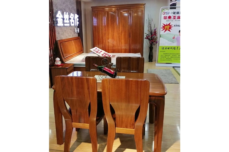 品牌：瑞康家具<br> 名称：餐厅
